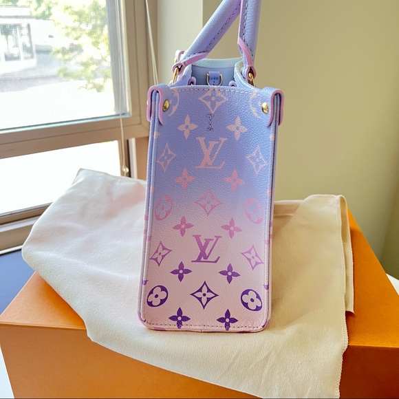 LOUIS VUITTON Onthego PM LIMITED EDITION - Picture 6 of 16